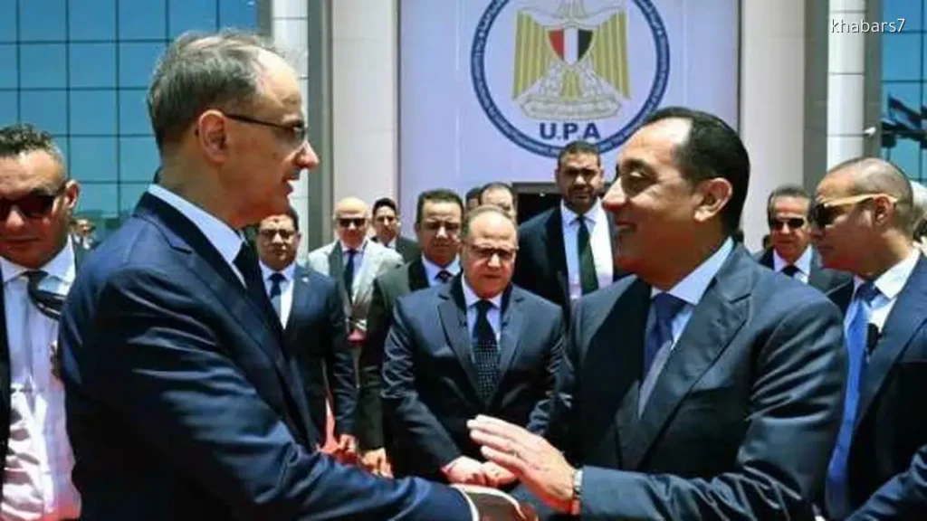 Prime Minister Visits Fifth African Health Exhibition