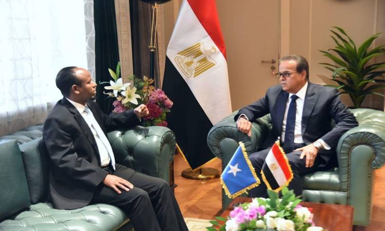 Meeting between Health Ministers of <a href=