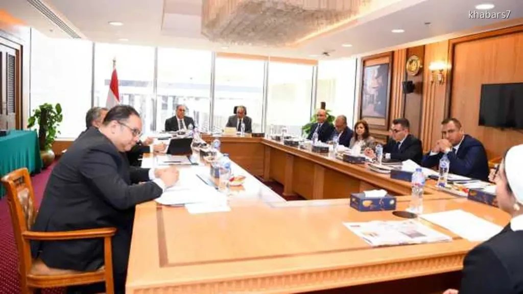 Foreign Minister Participates in Oral Exams for Diplomatic Attaché Applicants