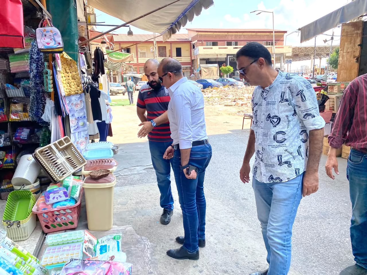 أحياء بورسعيد تواصل حملات الانضباط ورفع كفاءة الشوارع أحياء بورسعيد تواصل حملات الانضباط ورفع كفاءة الشوارع