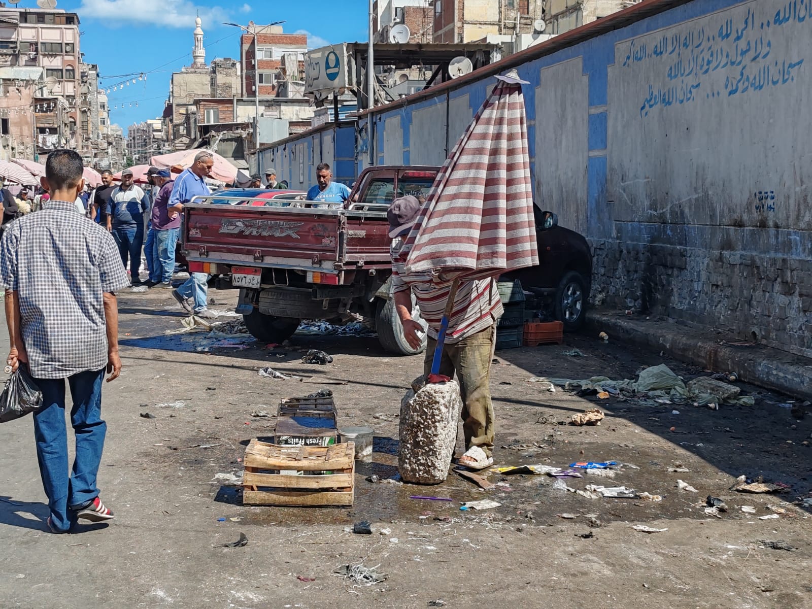 أحياء بورسعيد تواصل حملات الانضباط ورفع كفاءة الشوارع أحياء بورسعيد تواصل حملات الانضباط ورفع كفاءة الشوارع