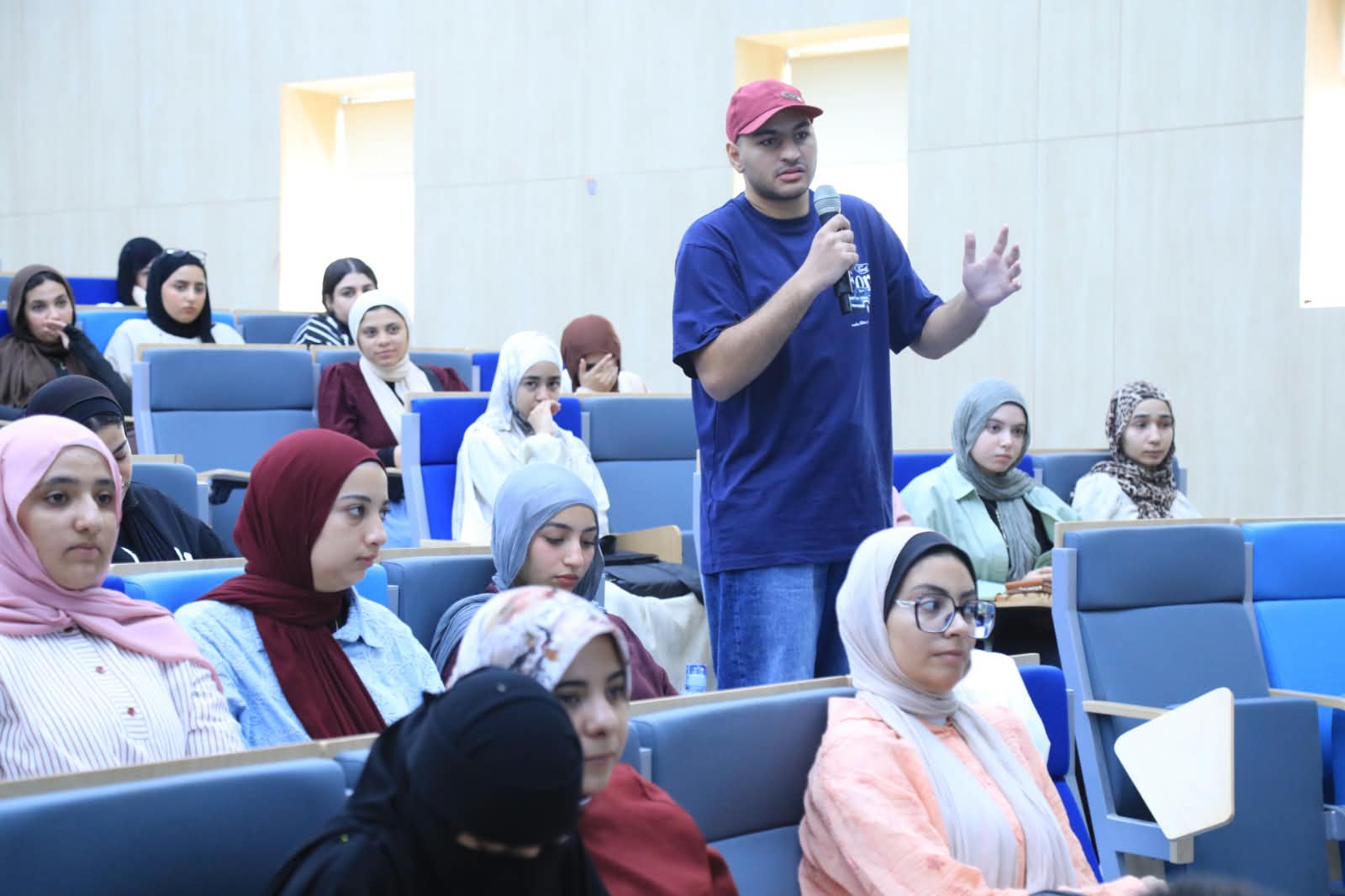 أمين البحوث الإسلامية لطلاب الجلالة الوعي الديني يحمي المجتمع