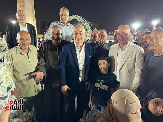 صورة عائلية مع حسام وإبراهيم صورة عائلية مع حسام وإبراهيم
