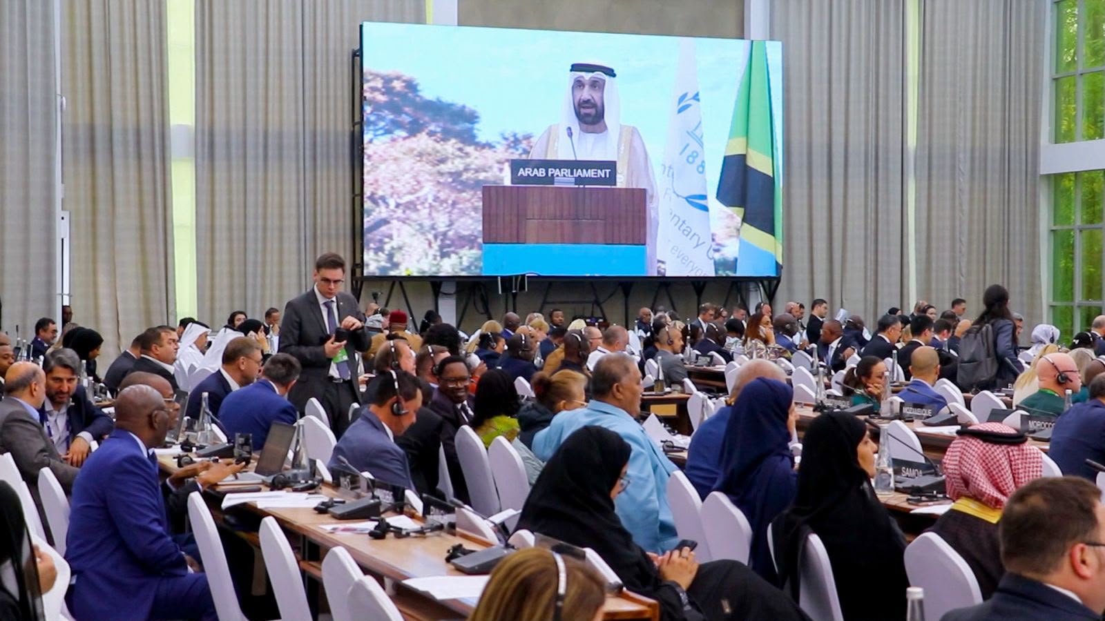 اليماحي يدين الاعتداءات الإيرانية وهجمات الحوثي على السعودية اليماحي يدين الاعتداءات الإيرانية وهجمات الحوثي على السعودية