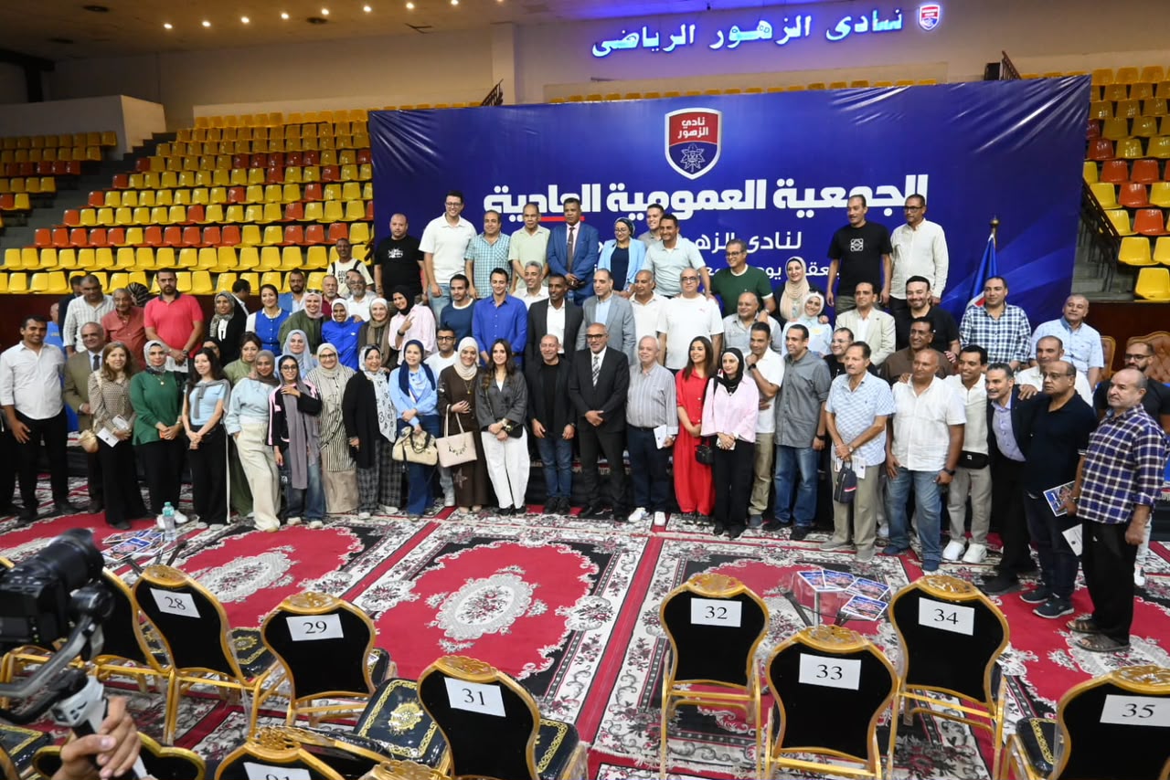 الجمعية العمومية لنادي الزهور تفوض مجلس الإدارة بجدول الأعمال الجمعية العمومية لنادي الزهور تفوض مجلس الإدارة بجدول الأعمال