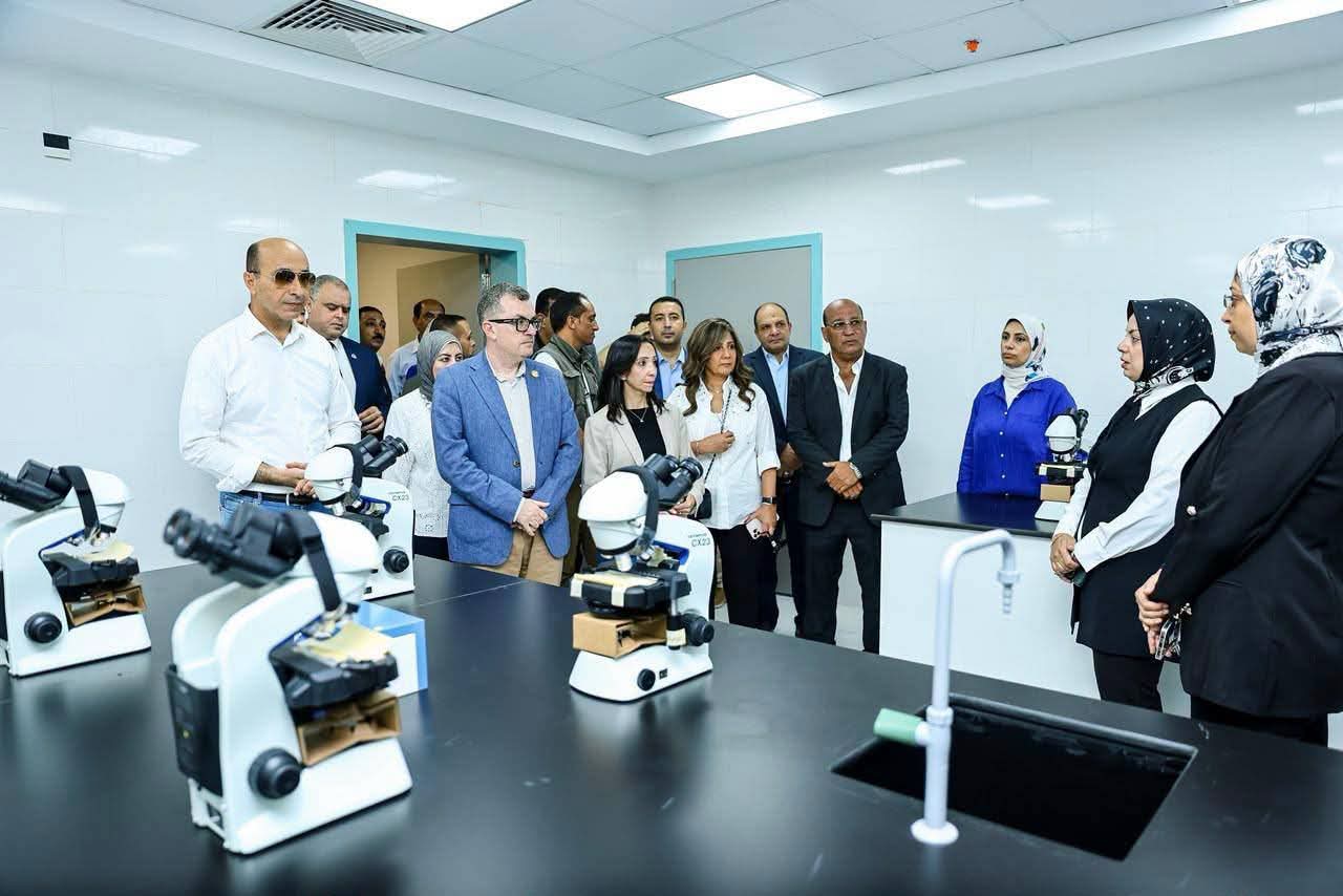 وزير التخطيط يتفقد المشروع الطبى بدمنهور وزير التخطيط يتفقد المشروع الطبى بدمنهور