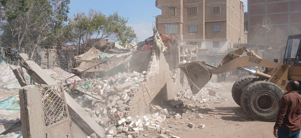 الجيزة تكثف حملاتها على مخازن الفرز والخردة بأوسيم والطالبية