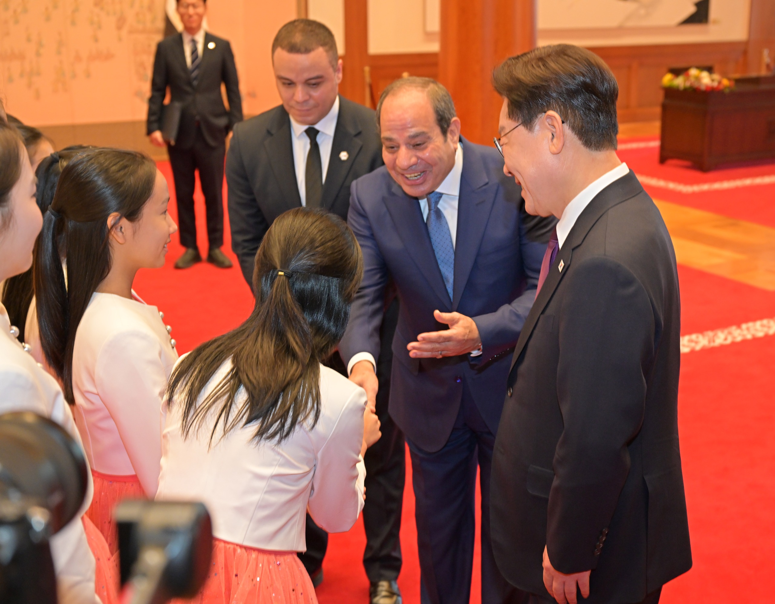 السيسي يعلن الشراكة الاستراتيجية مع كوريا ويؤكد رفض الإجراءات الأحادية السيسي يعلن الشراكة الاستراتيجية مع كوريا ويؤكد رفض الإجراءات الأحادية