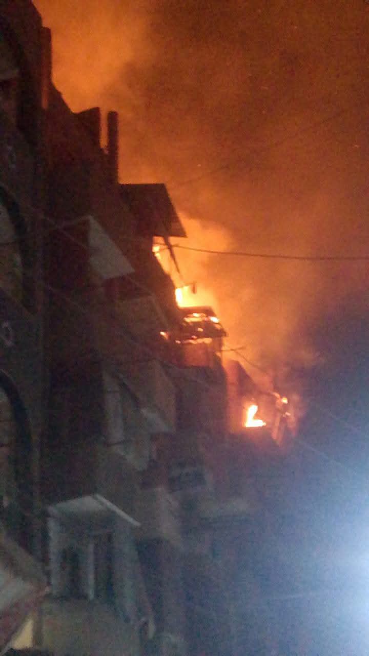 السيطرة على حريق بسوق كفر البدماص في الدقهلية