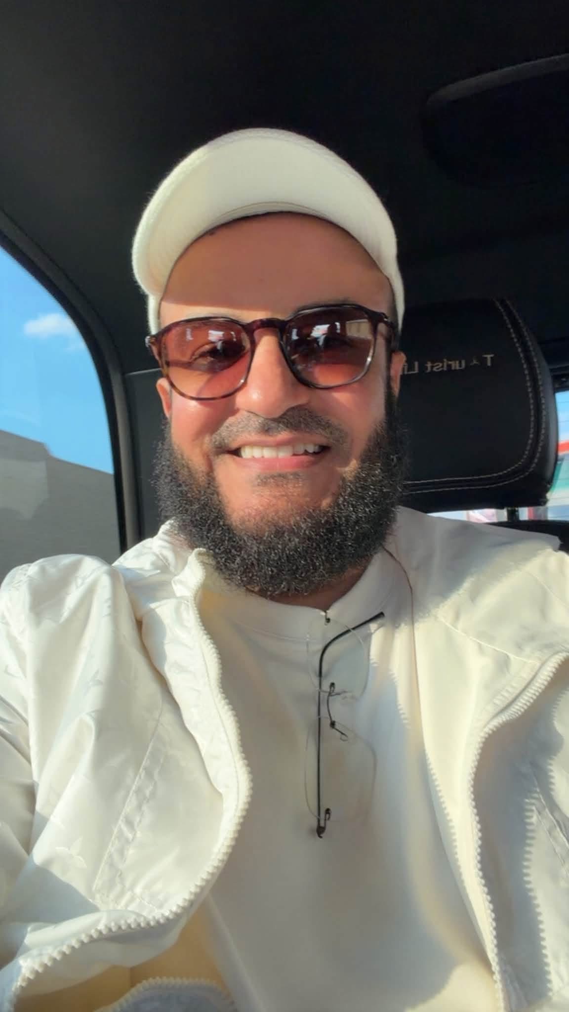 مشاري العفاسي في مصر ويشارك جمهوره لحظات على مائدة الكشري مشاري العفاسي في مصر ويشارك جمهوره لحظات على مائدة الكشري