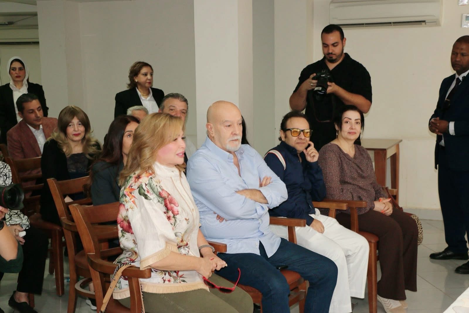 إلهام شاهين توثق زيارة وزيرة التضامن لدار كبار الفنانين إلهام شاهين توثق زيارة وزيرة التضامن لدار كبار الفنانين