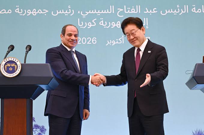 السيسي يتحدث عن مكانة مصر والتحديات الاقتصادية بعد جولته الآسيوية السيسي يتحدث عن مكانة مصر والتحديات الاقتصادية بعد جولته الآسيوية