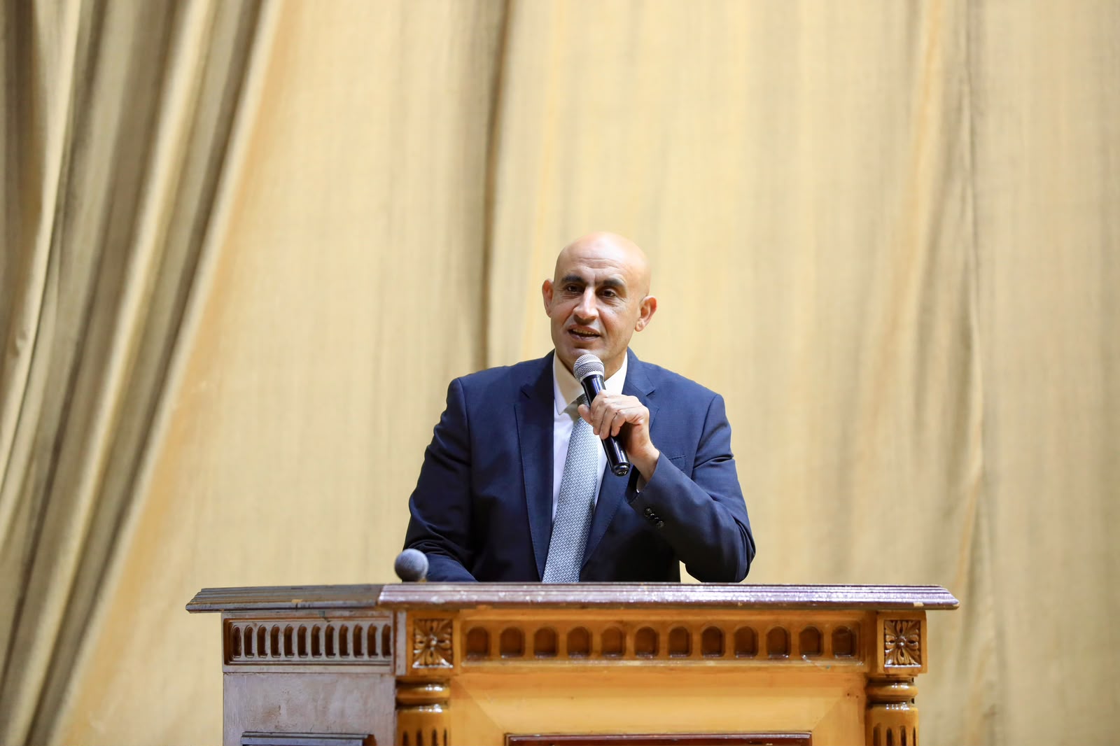 وزير التعليم يكرم 216 مدير مدرسة تقديرًا لجهودهم
