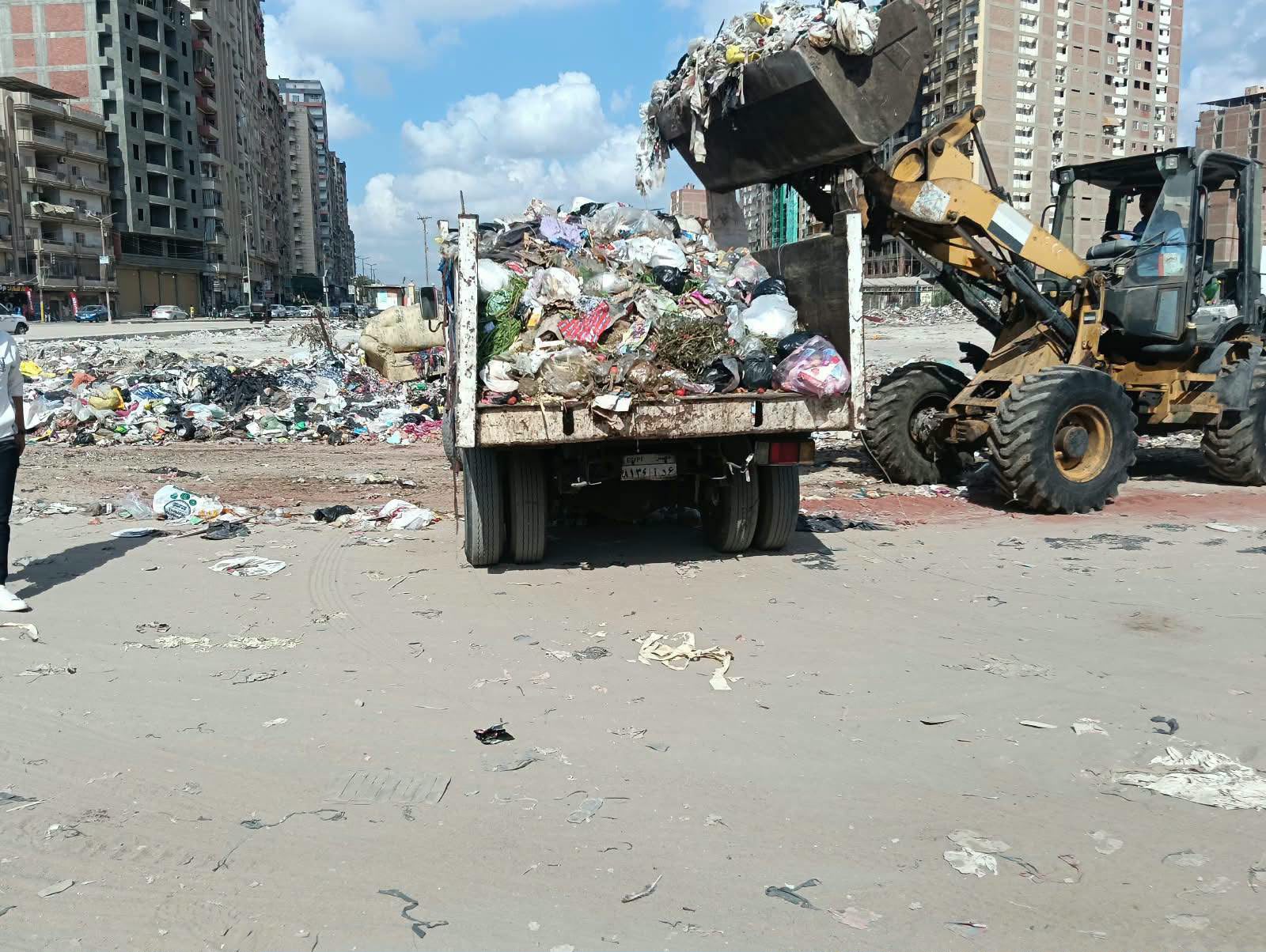 الغربية ترفع 700 طن من المخلفات والتراكمات الغربية ترفع 700 طن من المخلفات والتراكمات