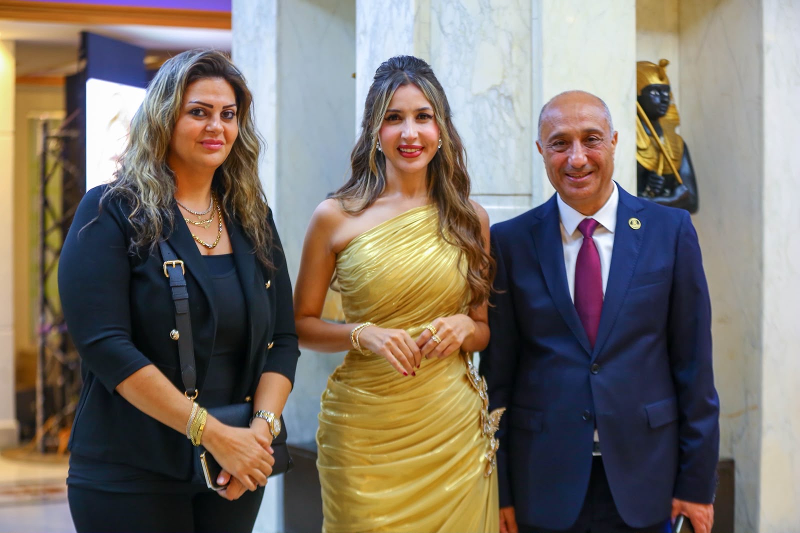 جنات تتألق في احتفالية نصر 6 أكتوبر بحضور الخطيب جنات تتألق في احتفالية نصر 6 أكتوبر بحضور الخطيب