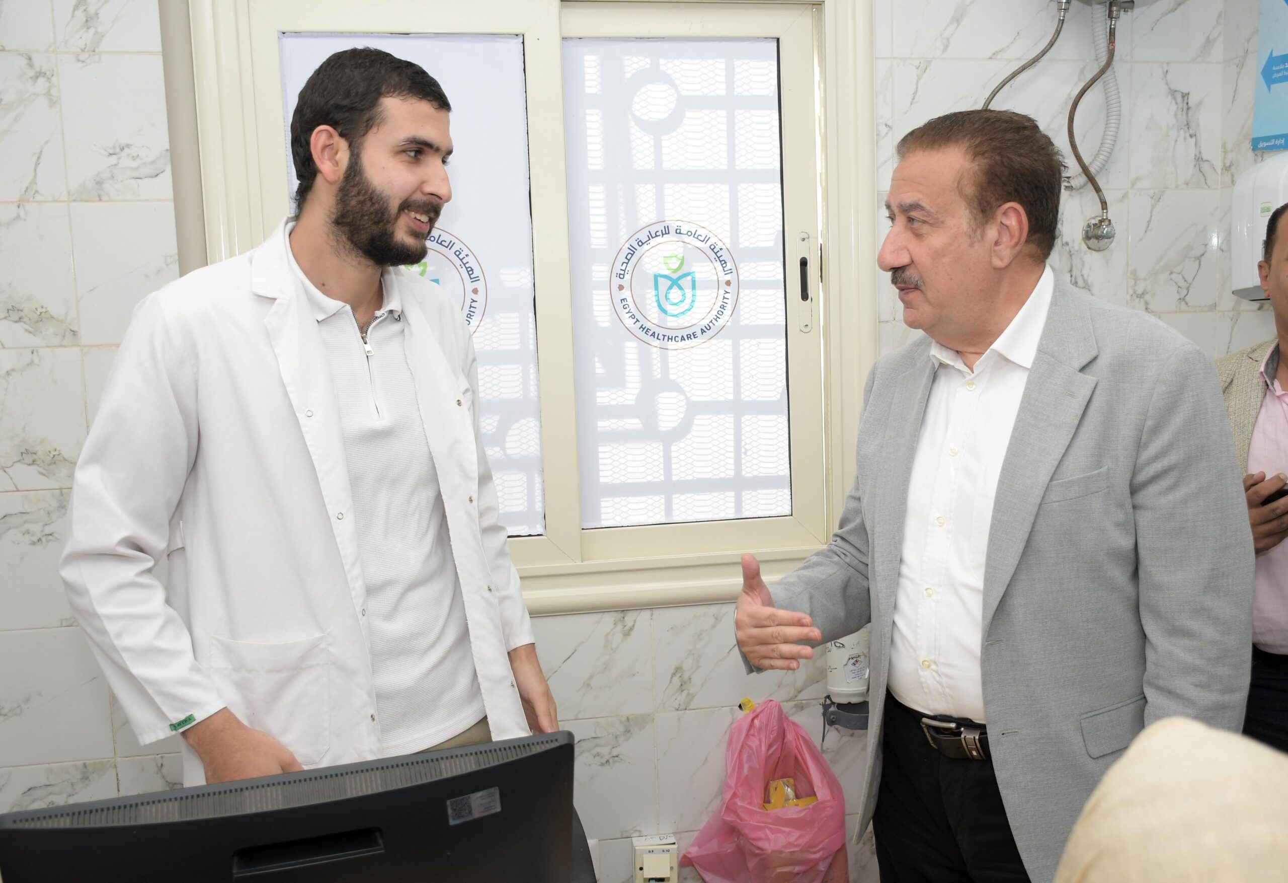 محافظ بورسعيد يتفقد مركز طب أسرة بورفؤاد ثاني محافظ بورسعيد يتفقد مركز طب أسرة بورفؤاد ثاني
