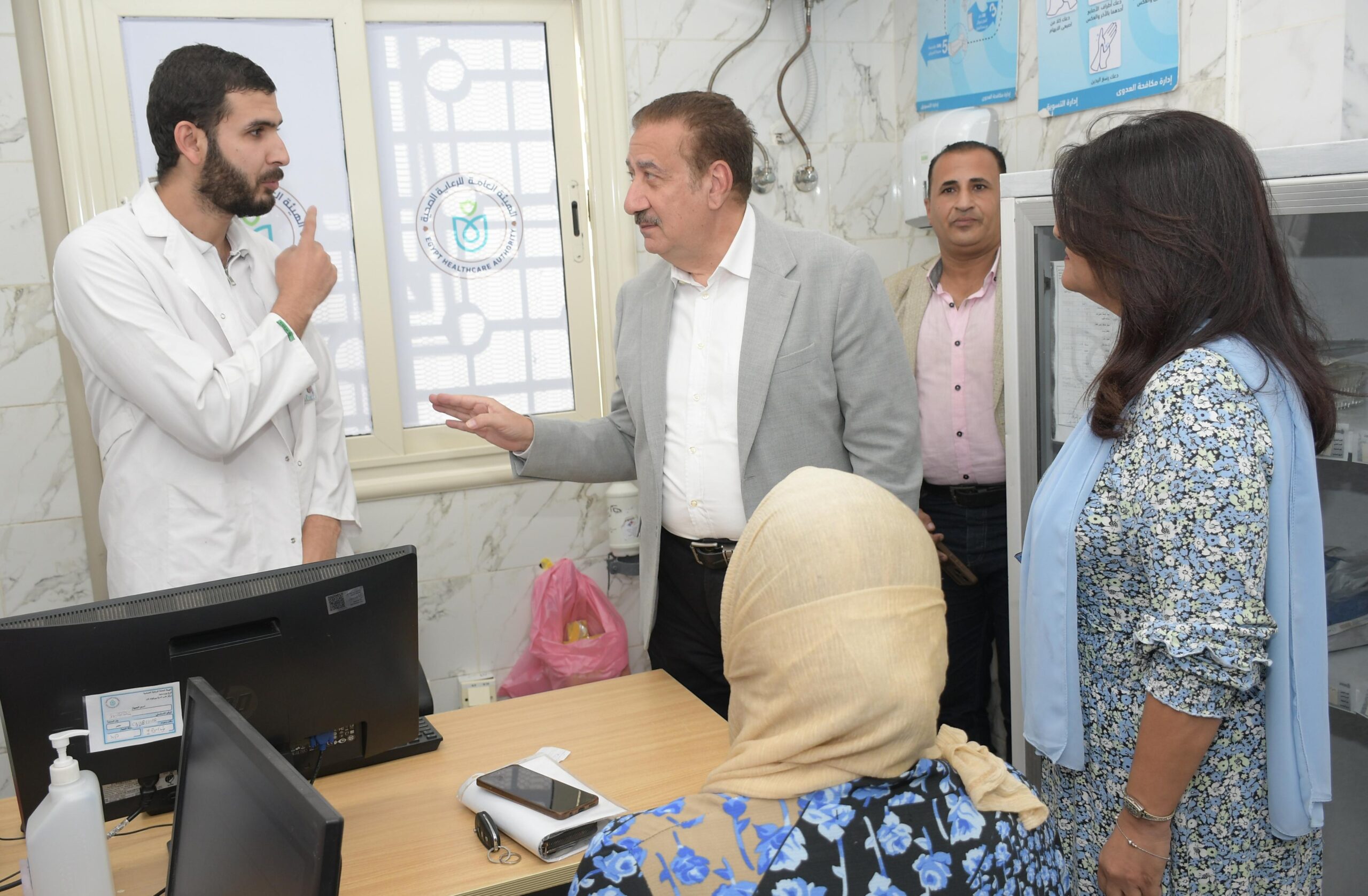محافظ بورسعيد يتفقد مركز طب أسرة بورفؤاد ثاني محافظ بورسعيد يتفقد مركز طب أسرة بورفؤاد ثاني