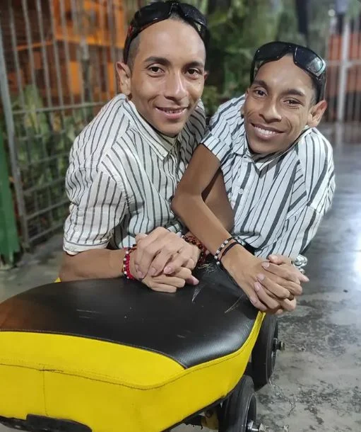 أخر صورة عبر حسابهم على انستجرام قبل وفاتهم