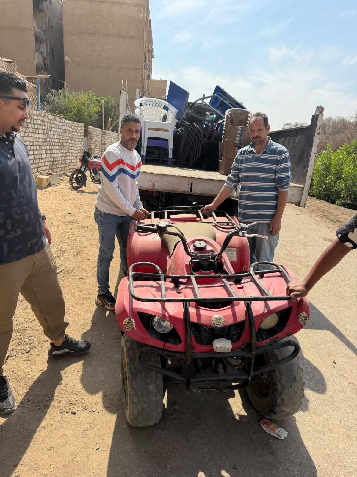 حي الهرم يصادر محتويات مدرسة وبيتش باجي بالمنصورية وكفر الجبل حي الهرم يصادر محتويات مدرسة وبيتش باجي بالمنصورية وكفر الجبل