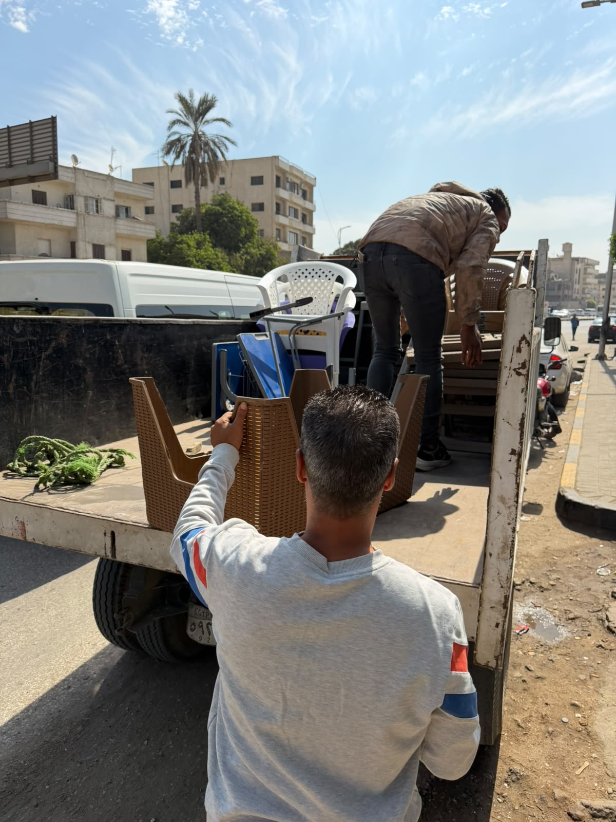 حي الهرم يصادر محتويات مدرسة وبيتش باجي بالمنصورية وكفر الجبل حي الهرم يصادر محتويات مدرسة وبيتش باجي بالمنصورية وكفر الجبل