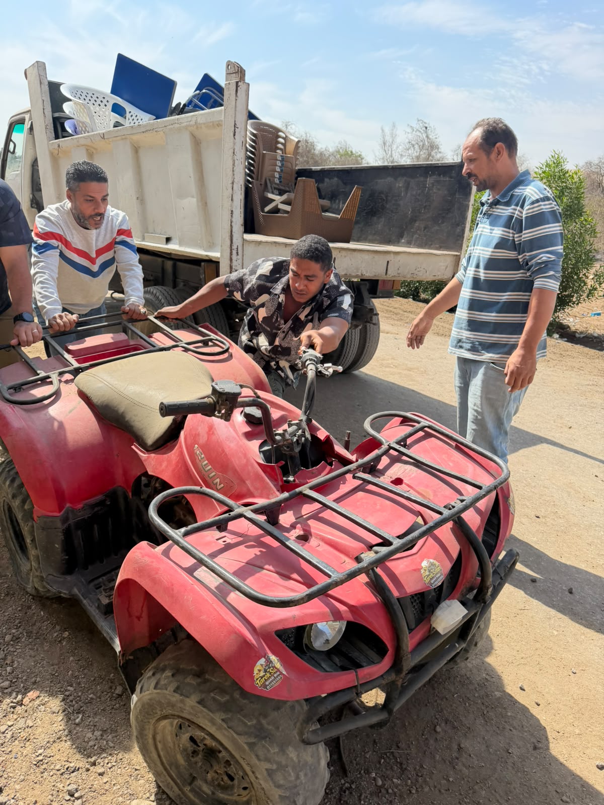حي الهرم يصادر محتويات مدرسة وبيتش باجي بالمنصورية وكفر الجبل حي الهرم يصادر محتويات مدرسة وبيتش باجي بالمنصورية وكفر الجبل
