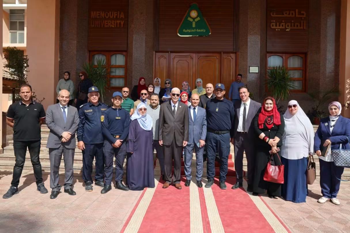 رئيس جامعة المنوفية يشهد محاكاة ناجحة لمواجهة الحرائق رئيس جامعة المنوفية يشهد محاكاة ناجحة لمواجهة الحرائق