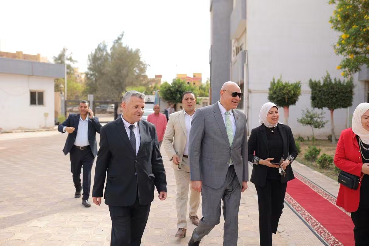 رئيس جامعة مدينة السادات يشهد احتفالية كلية التربية بأكتوبر رئيس جامعة مدينة السادات يشهد احتفالية كلية التربية بأكتوبر