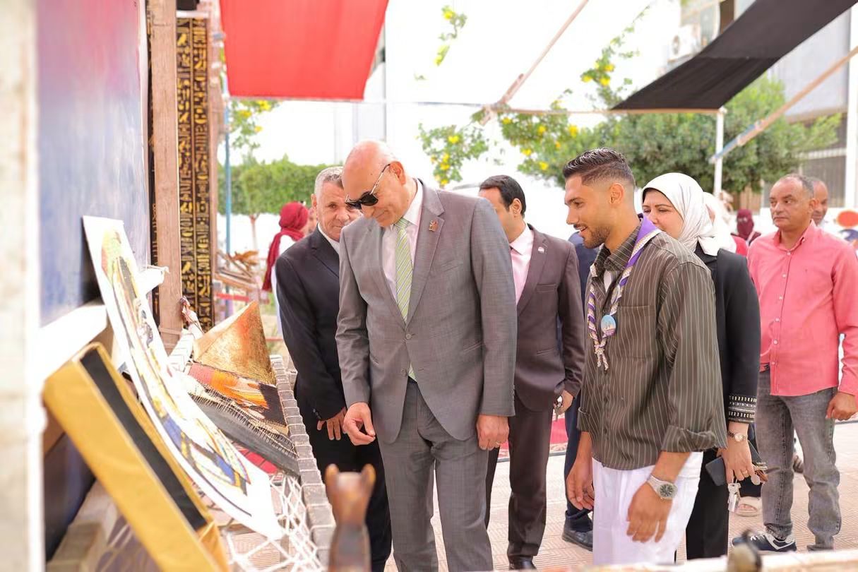 رئيس جامعة مدينة السادات يشهد احتفالية كلية التربية بأكتوبر رئيس جامعة مدينة السادات يشهد احتفالية كلية التربية بأكتوبر