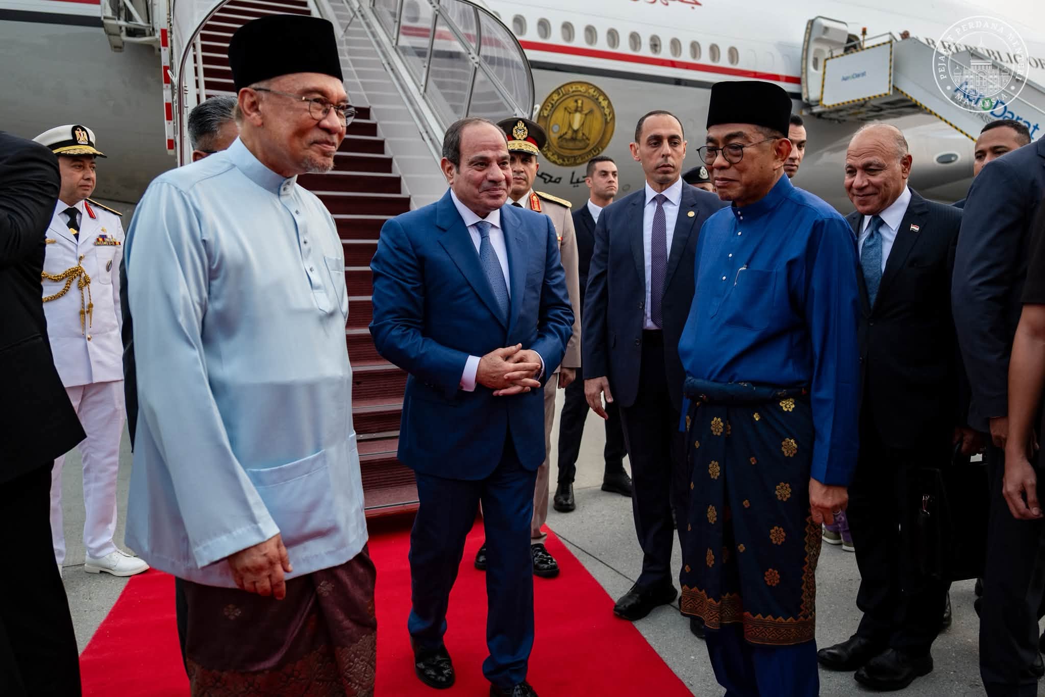 السيسي في ماليزيا ومباحثات ثنائية مرتقبة غدًا بكوالالمبور السيسي في ماليزيا ومباحثات ثنائية مرتقبة غدًا بكوالالمبور