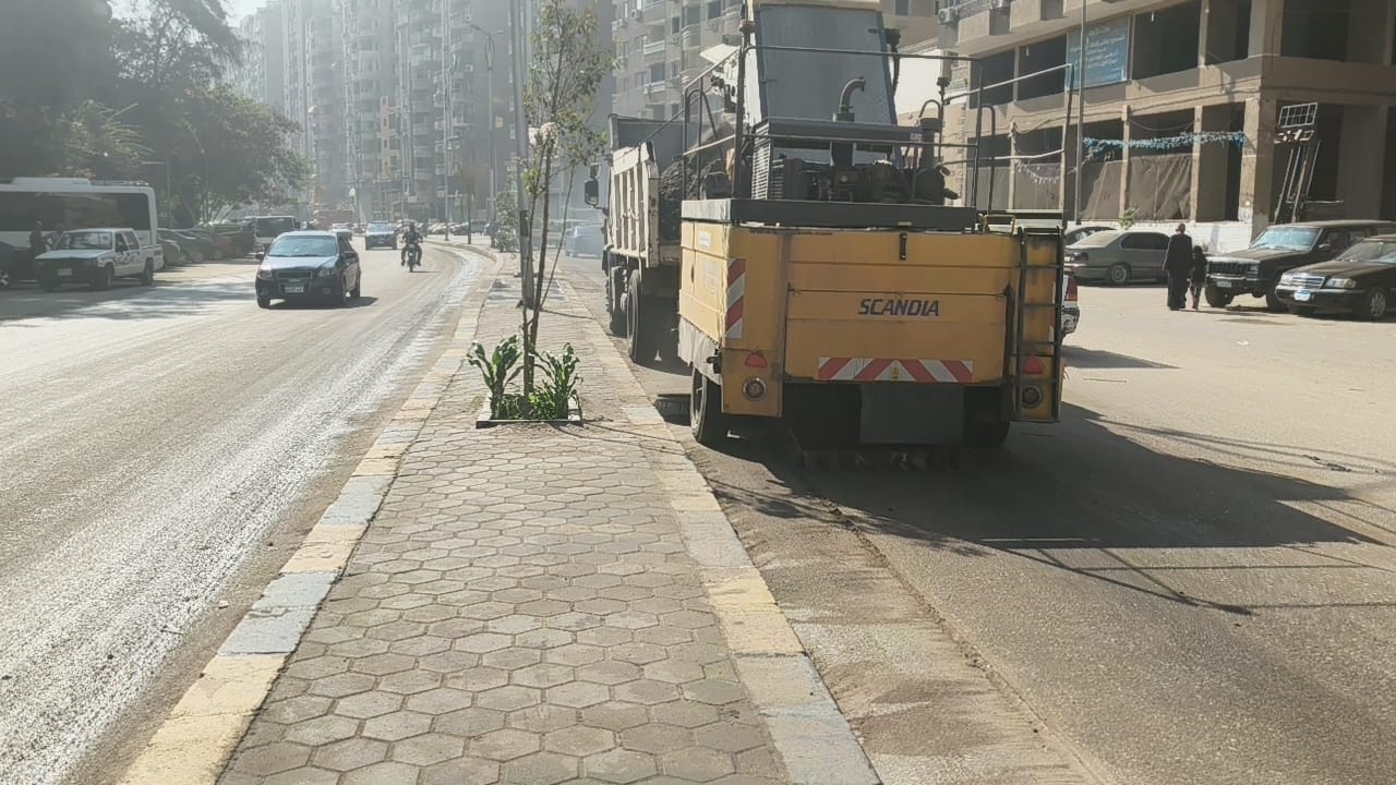 رفع 1500 طن مخلفات من أسفل دائري الهرم واللبيني فيصل رفع 1500 طن مخلفات من أسفل دائري الهرم واللبيني فيصل