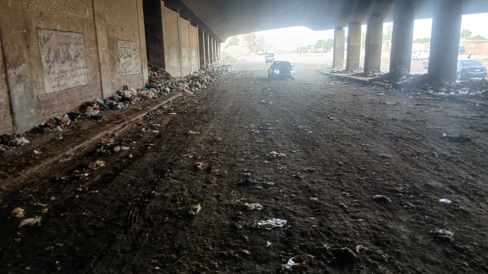رفع 1500 طن مخلفات من أسفل دائري الهرم واللبيني فيصل رفع 1500 طن مخلفات من أسفل دائري الهرم واللبيني فيصل