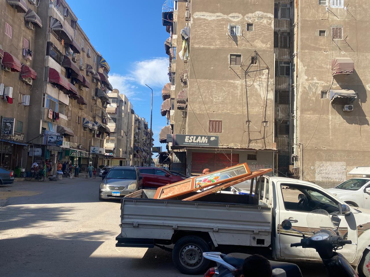 حي الزهور يشن حملة للتصدي للمخالفات التنظيمية بالتعاونيات حي الزهور يشن حملة للتصدي للمخالفات التنظيمية بالتعاونيات