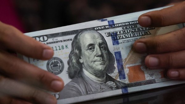 سعر الدولار اليوم الخميس 8 أكتوبر 2026 في البنوك المصرية الدولار يسجل أعلى مستوى في شهرين مع تزايد توقعات رفع الفائدة