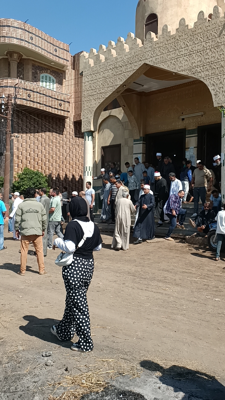 وفد من الأزهر يتقدم جنازة الطالب أمير الأصيل وفد من الأزهر يتقدم جنازة الطالب أمير الأصيل