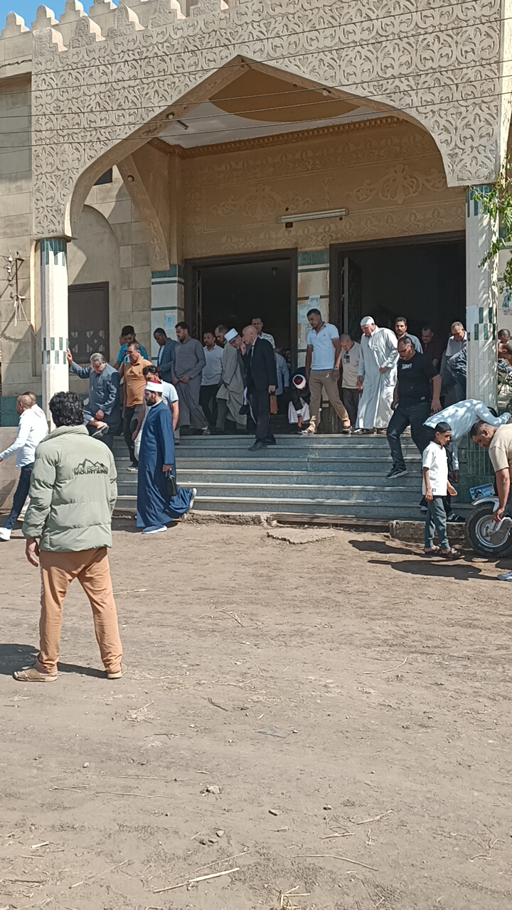 وفد من الأزهر يتقدم جنازة الطالب أمير الأصيل وفد من الأزهر يتقدم جنازة الطالب أمير الأصيل