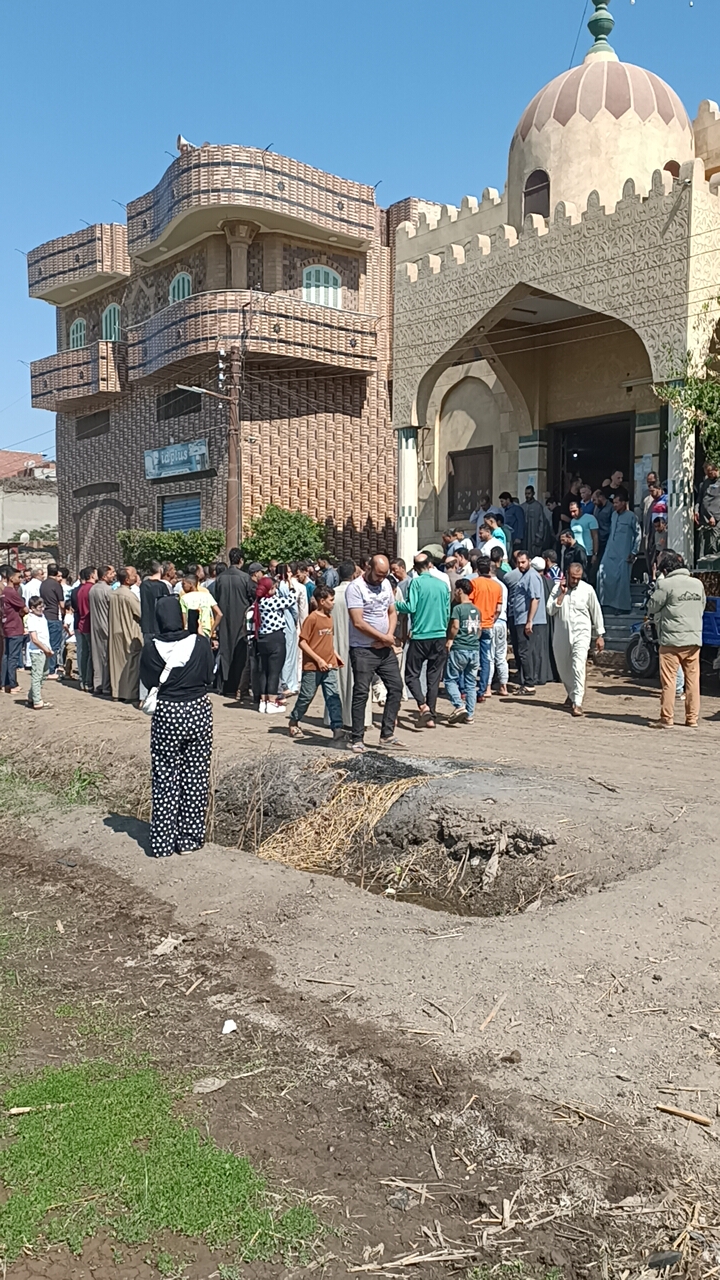 وفد من الأزهر يتقدم جنازة الطالب أمير الأصيل وفد من الأزهر يتقدم جنازة الطالب أمير الأصيل