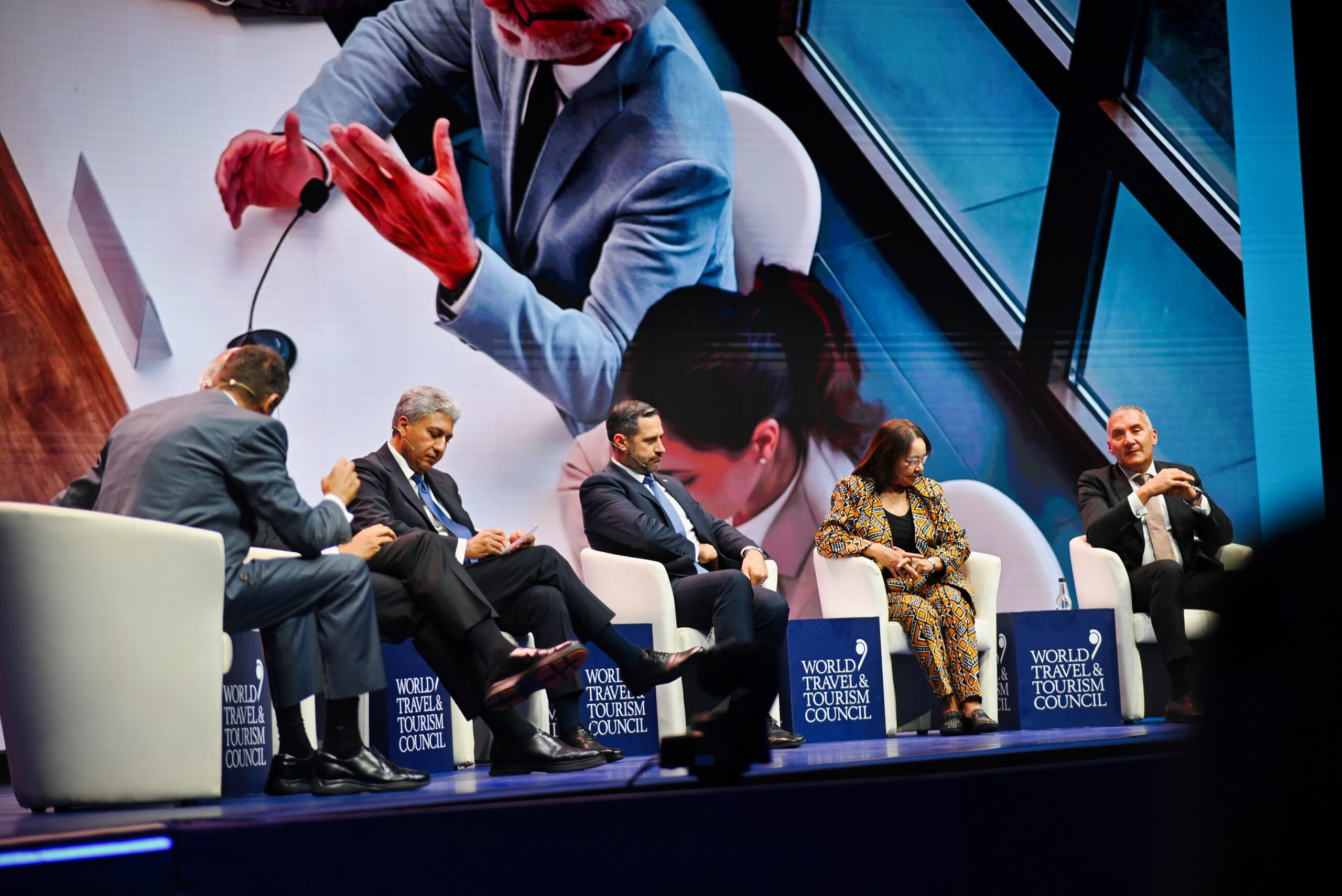 شريف فتحي يؤكد مصر تمتلك مقومات قوية للنمو السياحي شريف فتحي يؤكد مصر تمتلك مقومات قوية للنمو السياحي