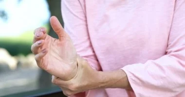فى يوم التوعية العالمى.. أسباب إصابة الشباب بالتهاب المفاصل وطرق الوقاية فى يوم التوعية العالمى.. أسباب إصابة الشباب بالتهاب المفاصل وطرق الوقاية