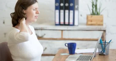 التمرين مش كفاية؟.. كيف تحمى قلبك وتضبط سكر الدم رغم الجلوس طوال اليوم؟
