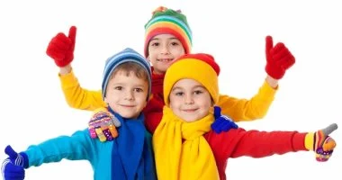 فى الصباح والظهيرة والليل.. دليل الأمهات للملابس الأنسب للطفل فى الخريف