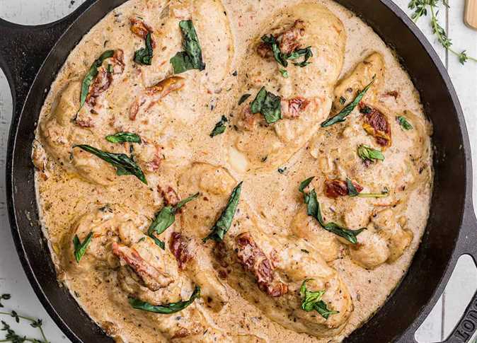 طريقة عمل دجاج ماري مي بالصوص الكريمي والطماطم المجففة لو عايزاه يرتبط بيكي».. حضريله طبق Marry Me Chicken في عيد الحب المصري | المصري اليوم