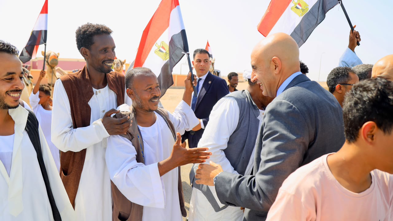 عبد اللطيف يشيد بمستوى طلاب شلاتين ويؤكد تطوير التعليم عبد اللطيف يشيد بمستوى طلاب شلاتين ويؤكد تطوير التعليم