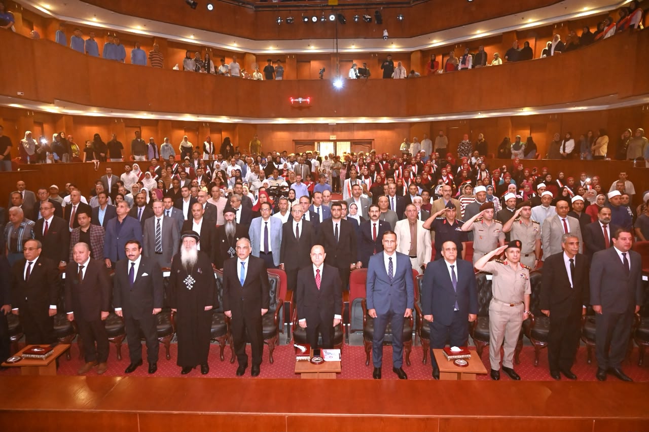 الغربية تحتفي بالعيد القومي الـ228 وتكرم المتميزين الغربية تحتفي بالعيد القومي الـ228 وتكرم المتميزين
