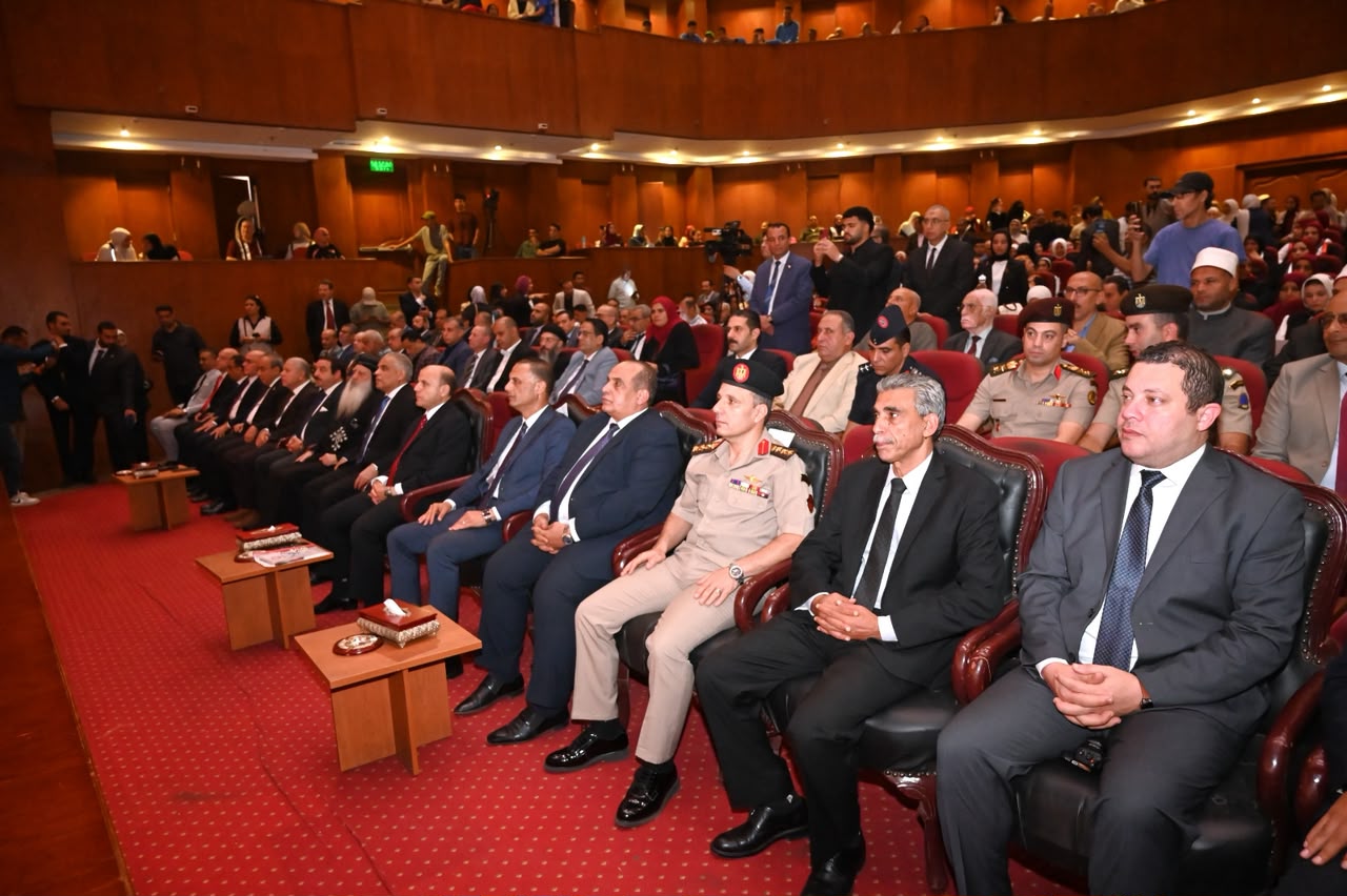 الغربية تحتفي بالعيد القومي الـ228 وتكرم المتميزين الغربية تحتفي بالعيد القومي الـ228 وتكرم المتميزين