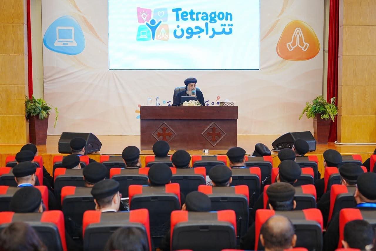 البابا تواضروس يتفقد أعمال مؤتمر كهنة وخدام الطفولة البابا تواضروس يتفقد أعمال مؤتمر كهنة وخدام الطفولة