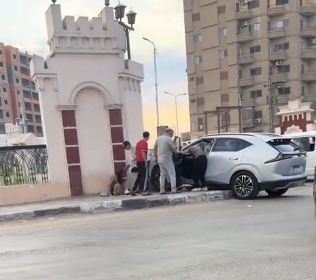 ضبط سيدة قادت سيارة برعونة ودهست أسرة بطنطا ضبط سيدة قادت سيارة برعونة ودهست أسرة بطنطا