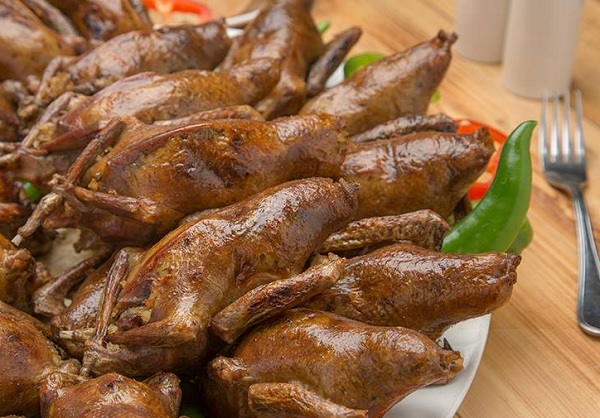 لحم الحمام وفوائده الغذائية للجسم لا تتوقعها خاص للرجال.. ما الذي يحدث للجسم عند تناول الحمام؟
