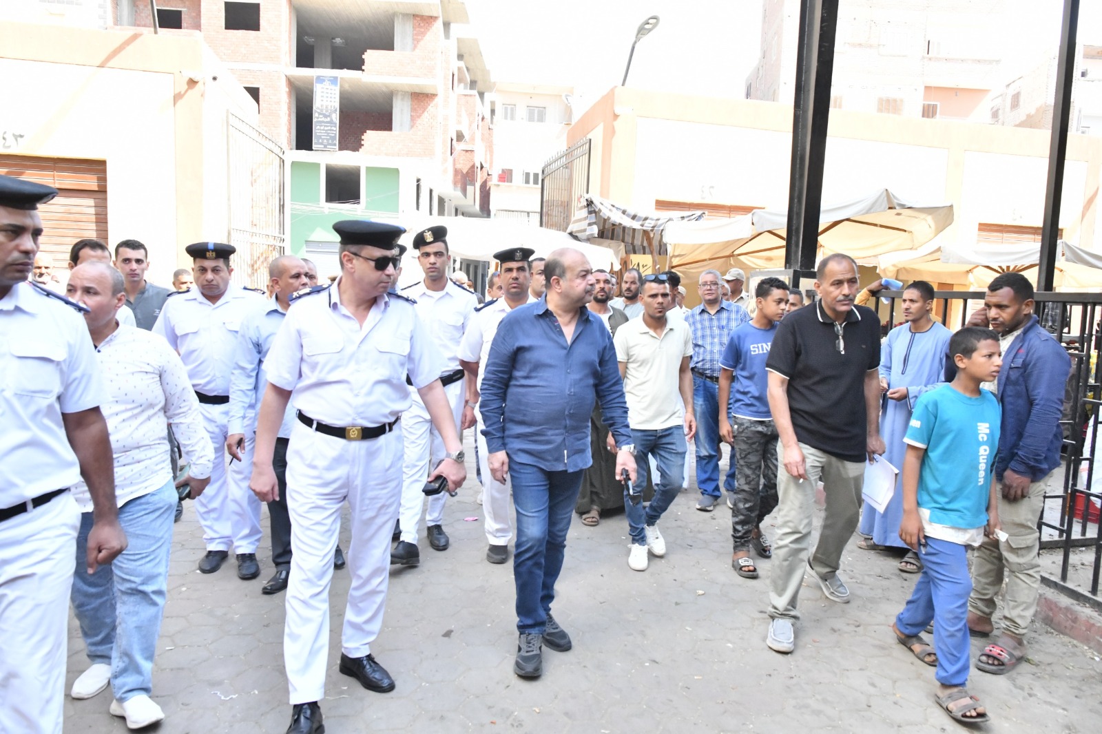 حملة مكبرة لضبط أوضاع السوق الحضاري بنجع حمادي حملة مكبرة لضبط أوضاع السوق الحضاري بنجع حمادي