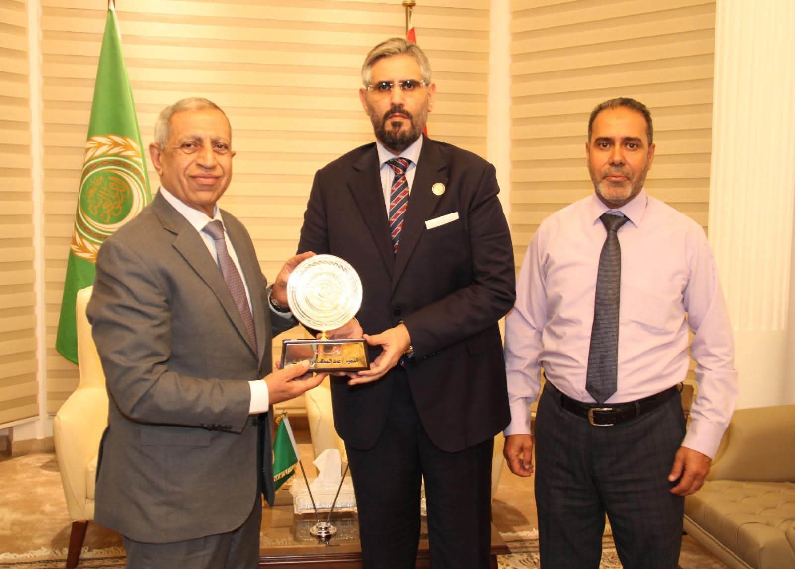 ليبيا والأكاديمية العربية تبحثان تعزيز التعاون العلمي والتقني ليبيا والأكاديمية العربية تبحثان تعزيز التعاون العلمي والتقني