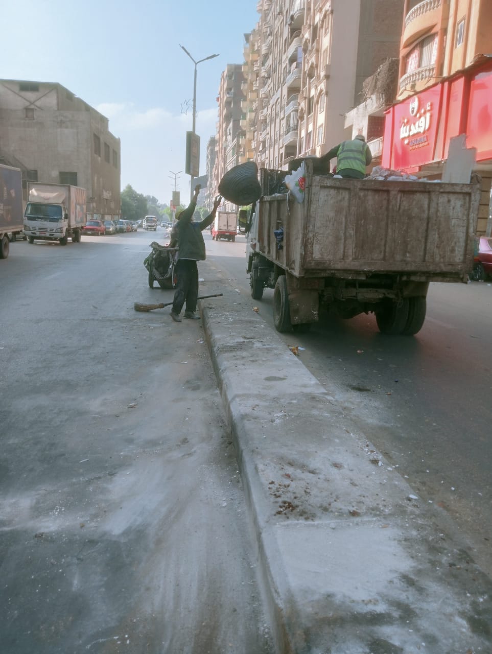 محافظ الجيزة يوجه بإزالة التعديات ومقهى مخالف بأوسيم محافظ الجيزة يوجه بإزالة التعديات ومقهى مخالف بأوسيم